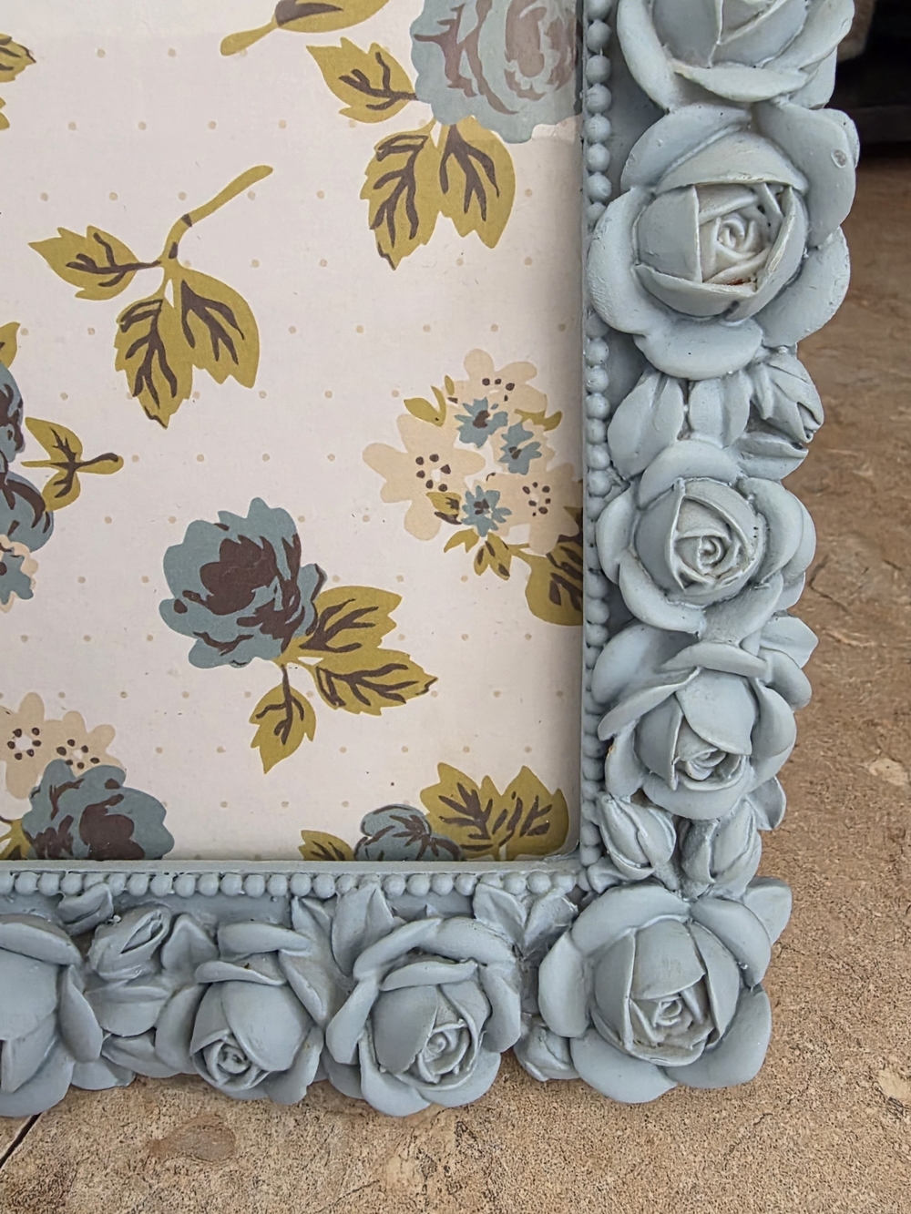Pastel Blue Flower Frame - Picture 3 of 3